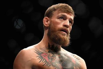 Conor McGregor critique durement Justin Gaethje et se focalise sur les poids mi-moyens | UFC 329