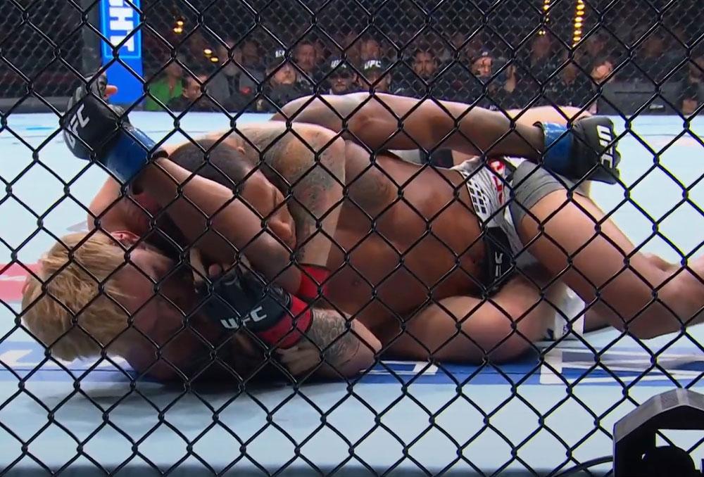 UFC Oklahoma City : Ezra Elliott établit un record d'amenées au sol et bat Damien Anderson