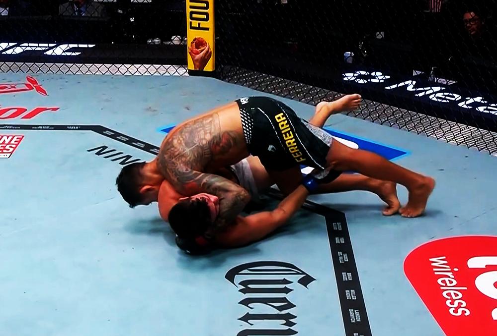 UFC Fight Night 284 : De retour après deux ans d'absence, Diego Ferreira donne une leçon de striking à Billy Quarantillo