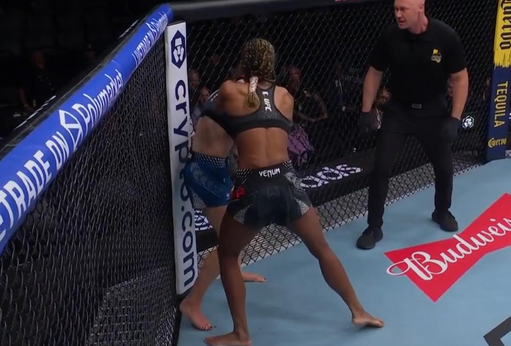 UFC Sacramento : Shanelle Dyer surclasse Elise Reed et la finalise par TKO au troisième round