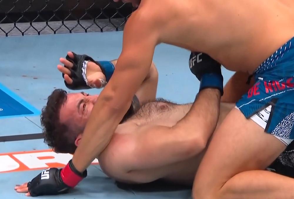 UFC Sacramento : Reinier de Ridder ne fait qu'une bouchée de Roman Dolidze