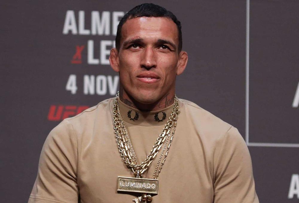 Charles Oliveira réclame une revanche pour le titre face à Justin Gaethje