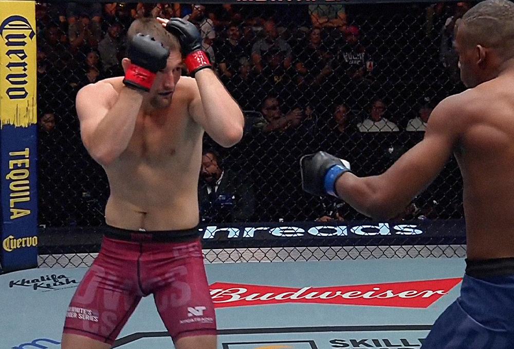 DWCS 92 : Mayton Perea détruit Zevan Hunt par KO en 45 secondes