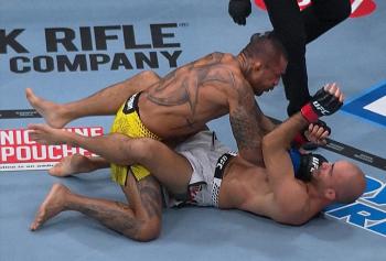 UFC 331 : Joanderson Brito expédie Giga Chikadze dès le premier round
