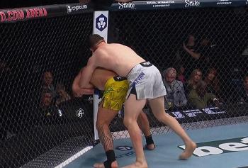 UFC 331 : Edmen Shahbazyan s'impose par décision unanime face à Brunno Ferreira