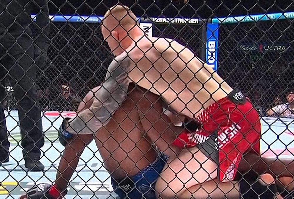 UFC 331 : Alonzo Menifield s'impose par décision partagée face à Iwo Baraniewski