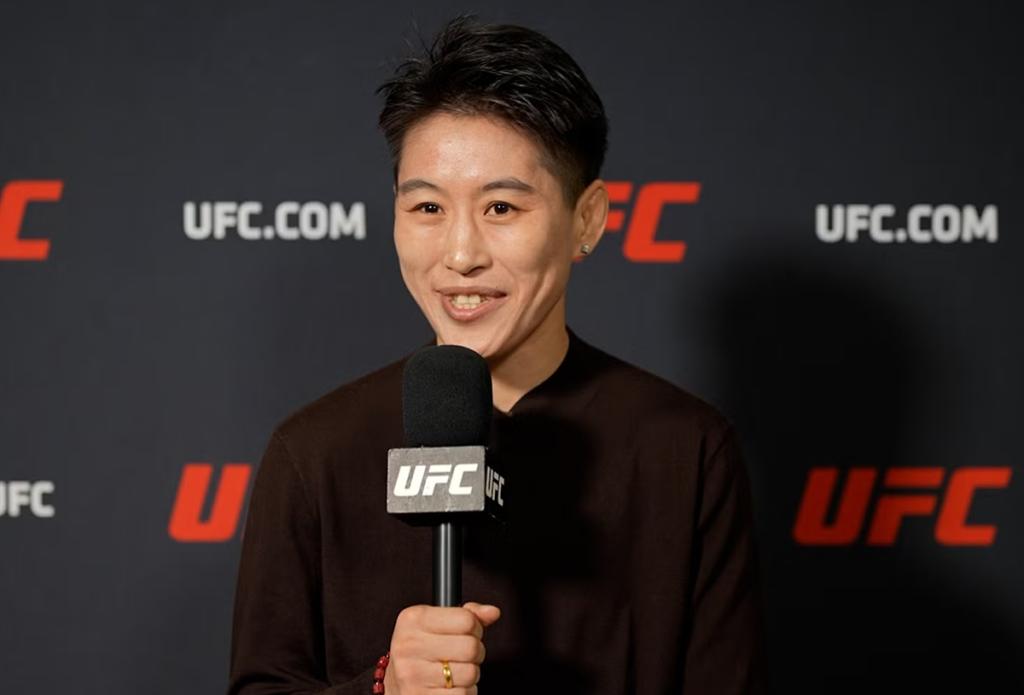UFC 332 : Wang Cong monte au créneau face aux reproches entourant son combat contre Natalia Silva
