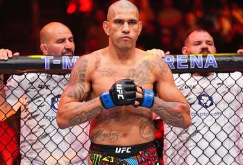 Alex Pereira annonce un « gros défi » imminent pour son retour dans la cage