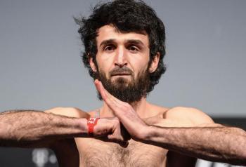 Zabit Magomedsharipov sort de sa retraite et s'engage avec la ligue Real American Freestyle