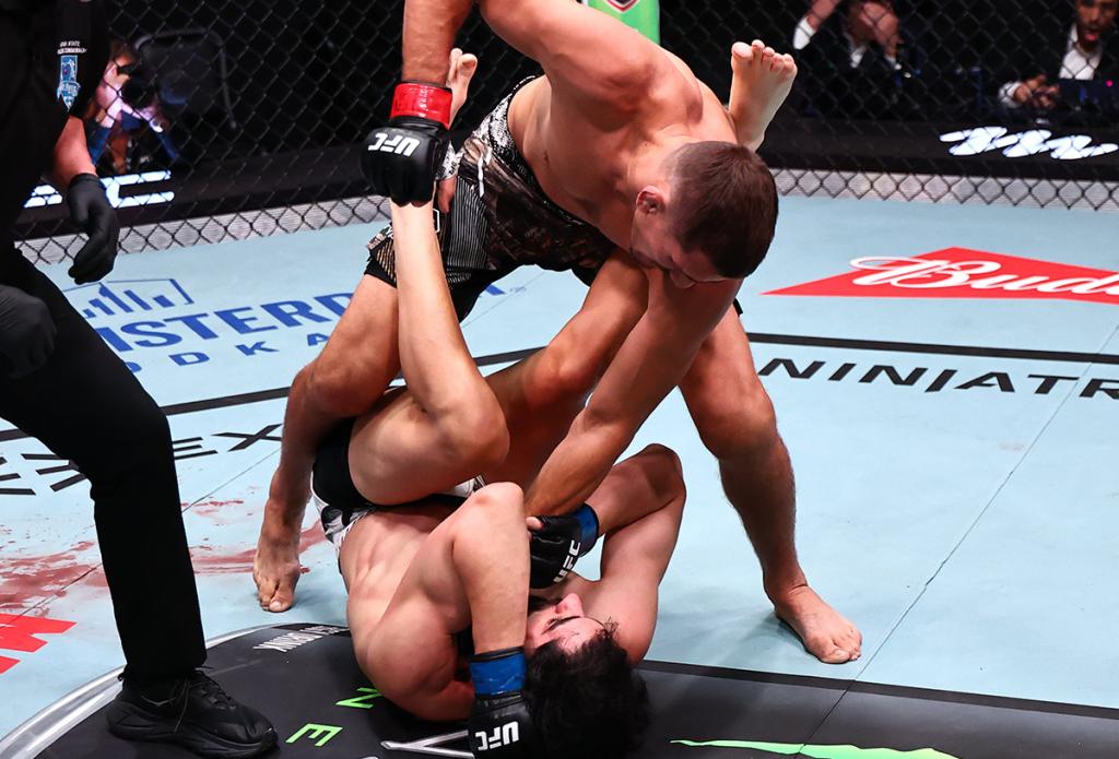 UFC Fight Night 290 : Niko Price bat Leon Shahbazyan par TKO au premier round
