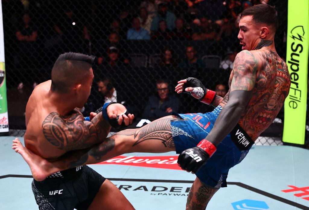 UFC Fight Night 290 : Andre Fili explique pourquoi il a retenu sa frappe après son KO sur Kai Kamaka III