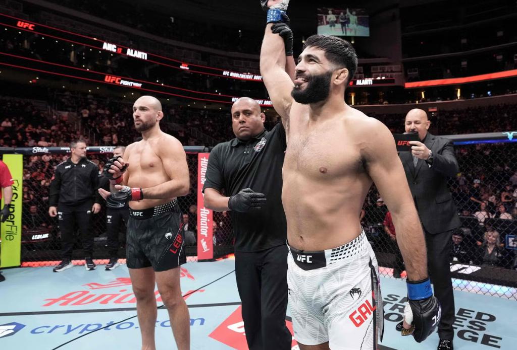 UFC Fight Night 291 : Nick Galanti étrangle Julien Leblanc en moins de deux minutes