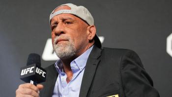 Mark Coleman, vétéran de l'UFC, remettra la ceinture “BMF” au vainqueur de Gaethje vs. Holloway à l'UFC 300