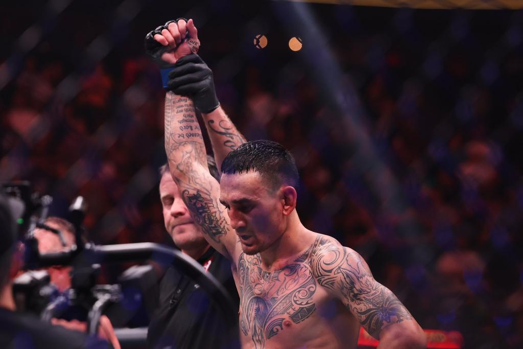 Max Holloway assomme Justin Gaethje et décroche le titre BMF | UFC 300