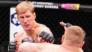 Volkov s'explique sur ses ajustements capillaires et son froid avec Pavlovich | UFC on ABC 6