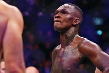 Israel Adesanya aimerait une revanche contre Sean Strickland pour prouver sa supériorité