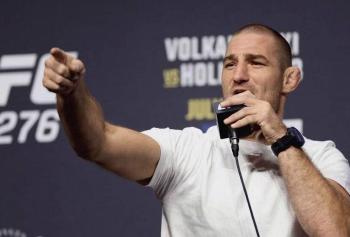 Sean Strickland envoie un message à Khamzat Chimaev après l’UFC 308