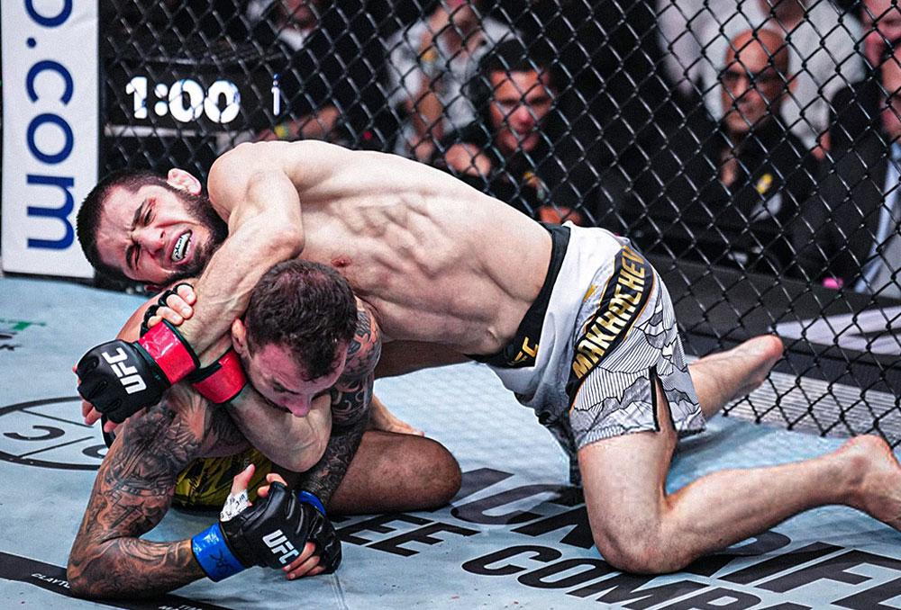 UFC 311 - Islam Makhachev soumet Renato Moicano au 1er round et conserve son titre poids léger | Los Angeles