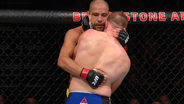 Thales Leites contre Sam Alvey