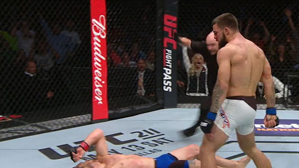 Jake Ellenberger contre Mike Perry