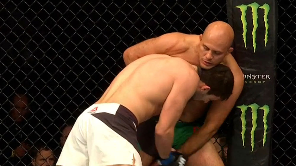 Siyar Bahadurzada contre Rob Wilkinson