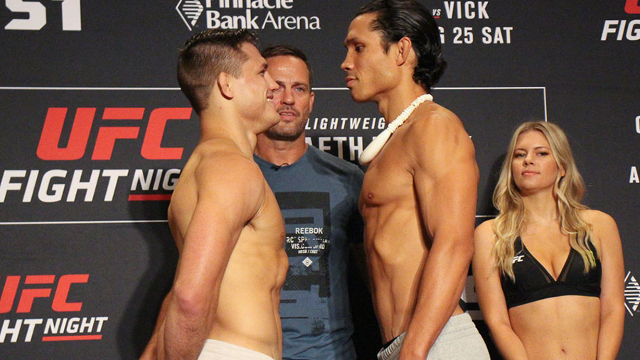 Drew Dober contre Jon Tuck