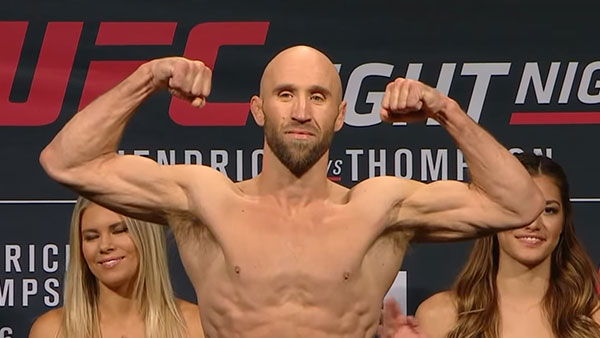 Josh Burkman contre K.J. Noons