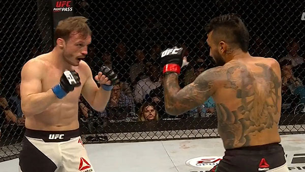 Francisco Rivera contre Brad Pickett