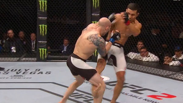 Josh Emmett contre Jon Tuck