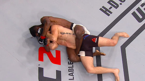 Aljamain Sterling contre Bryan Caraway