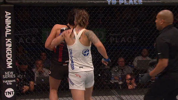 Valerie Letourneau contre Joanne Calderwood