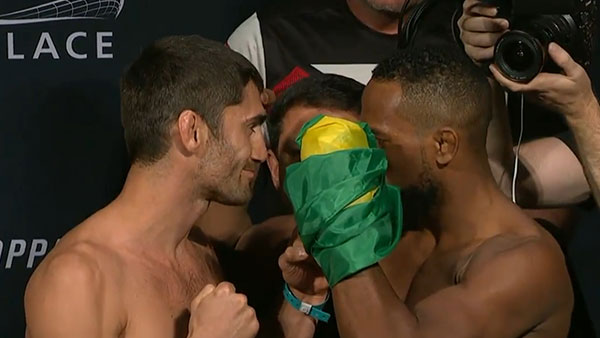 Jason Saggo contre Leandro Silva