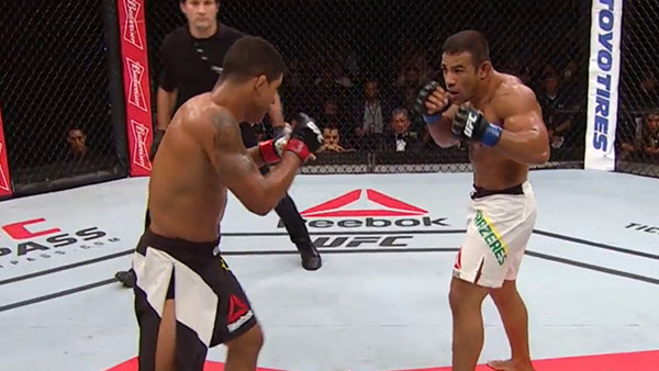 Gilbert Burns contre Michel Prazeres