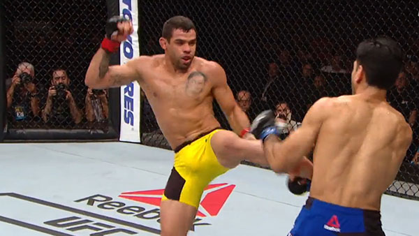 Renan Barao contre Phillipe Nover