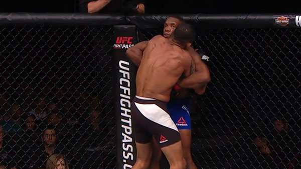 Will Brooks contre Alex Oliveira