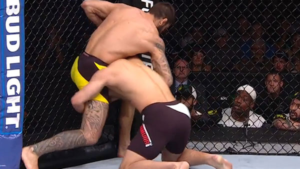 Keita Nakamura contre Elizeu Zaleski dos Santos