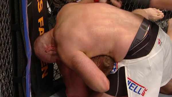 Josh Barnet contre Ben Rothwell