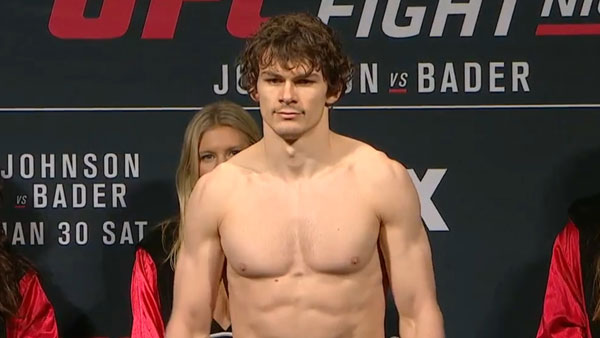 Olivier Aubin-Mercier contre Carlos Diego Ferreira