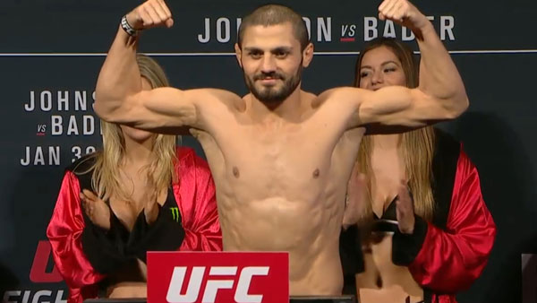 Levan Makashvili contre Damon Jackson