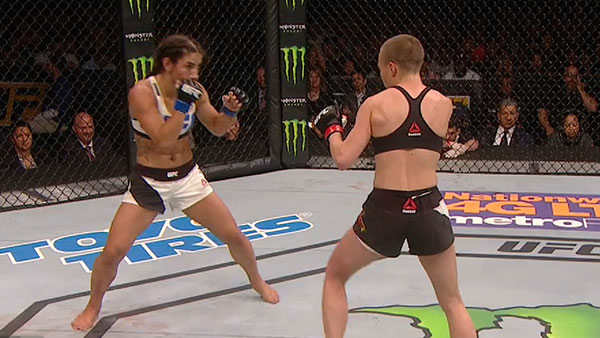 Rose Namajunas contre Tecia Torres