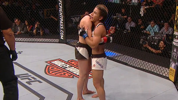 Rose Namajunas contre Tecia Torres