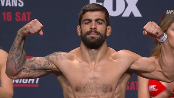 Elizeu Zaleski dos Santos contre Omari Akhmedov