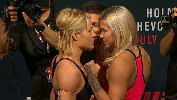 Felice Herrig contre Kailin Curran