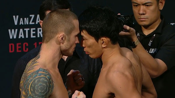 Eddie Wineland contre Takeya Mizugaki