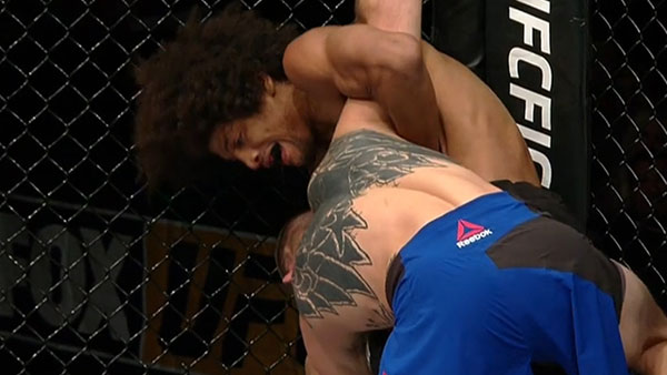 Alex Caceres contre Jason Knight