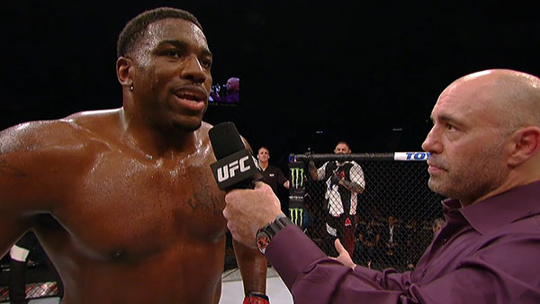 Walt Harris contre Cody East