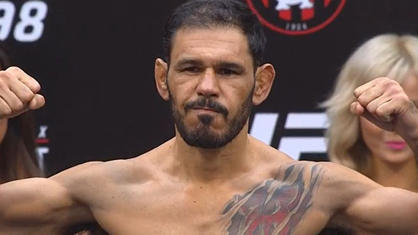 Antonio Rogerio Nogueira contre Patrick Cummins