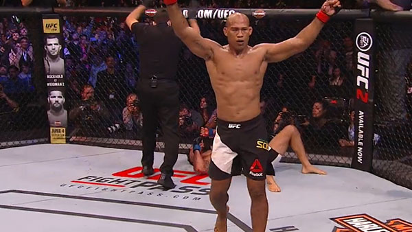 Ronaldo Souza contre Vitor Belfort