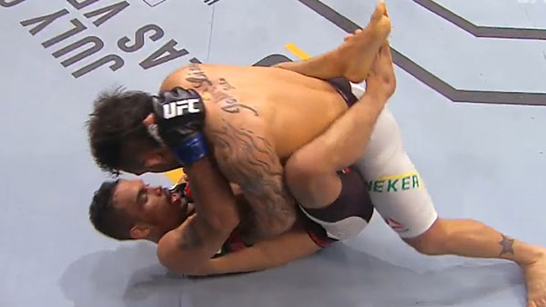 John Lineker contre Rob Font