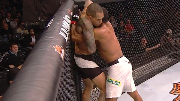 Francisco Trinaldo contre Yancy Medeiros